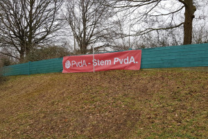 PvdA verkiezingsspandoek in Maarssen gestolen